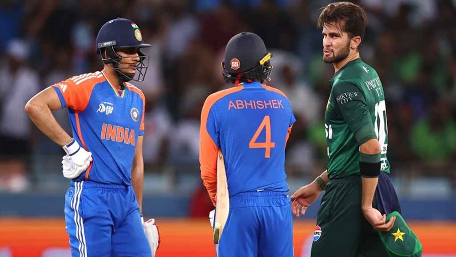 পাকিস্তানকে ৬ উইকেটে হারিয়ে নতুন ইতিহাস গড়ল টিম ইন্ডিয়া